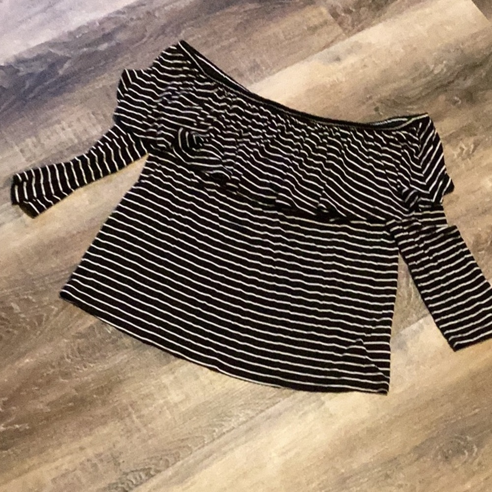 American Eagle Off The Shoulder Top